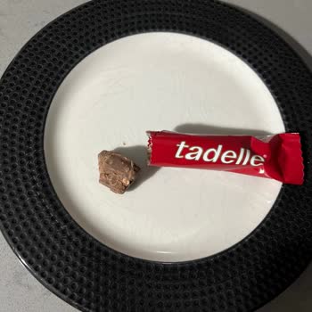 Tadelle Bayram Çikolatası Isırılmış Paketlenmiş