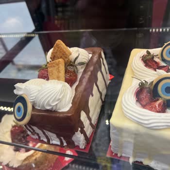 Çıtır Ekmek Konya Pastaneden Aldığımız Pastanın Bozuk Çıkması Üzerine Yaşananlar