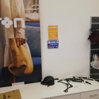 Levi's Mağazası Ürün Beden Olmadığı Halde İade Almaması.