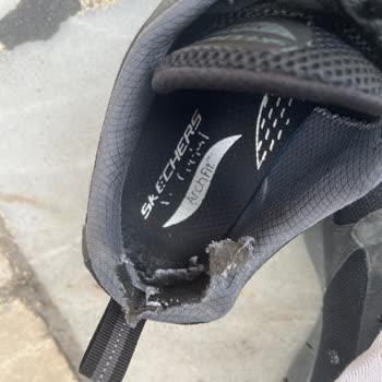 Skechers İç Astar Yırtığı
