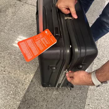Ajet Uçuşunda Kırılan Valiz