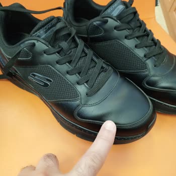 Skechers Ayakkabı Aldığım Gün Giydim 5 Saat İçinde Deforme Oldu