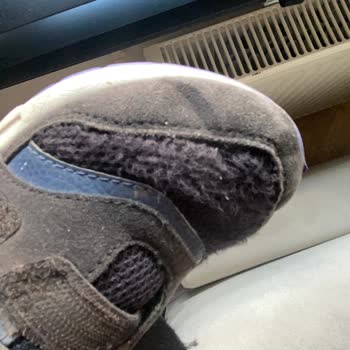 New Balance Yeni Alınan Spor Ayakkabının Tüylenme Sorunu