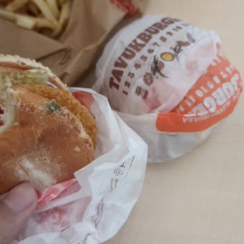 Küflü Ekmek Ve Az Patates: Burger King Hayal Kırıklığı