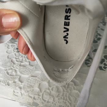 Converse Kumaş Kalitesizliği Kısa Sürede Yırtılma
