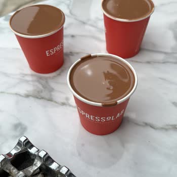 Maltepe Espressolab'da Beklenenin Yarısı Çikolata Tatlısı Hayal Kırıklığı