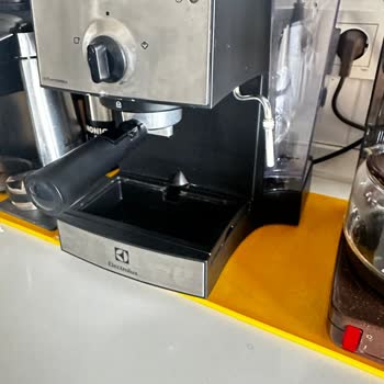 Electrolux EEA111 Espresso Makinesi Garanti Hizmeti Vermiyor