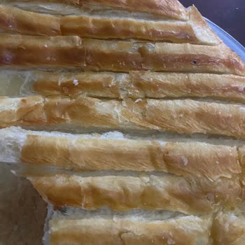 Nimet Gıda Marketten Alınan Katmer Ürününde Böcek Bulunması