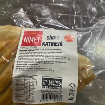 Nimet Gıda Marketten Alınan Katmer Ürününde Böcek Bulunması