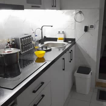 Renkli Duvarlar Bilerek Bozuk Ve Hasarlı Mal Satıyor