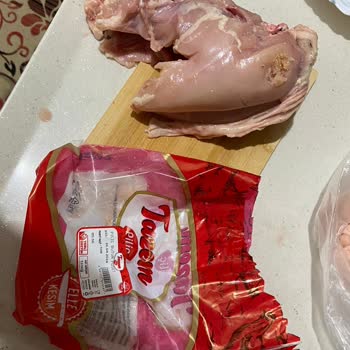 BİM Marketten Aldığım Bütün Tavuğun Göğsünde Çıkan Sarı Bozukluk