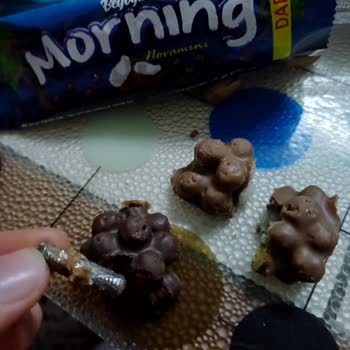 Beyoğlu Çikolata Paketlenmiş Çikolatadan Yabancı Cisim Çıktı!