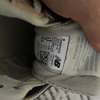 Newbalance Da Domuz Derisi Var Mı?