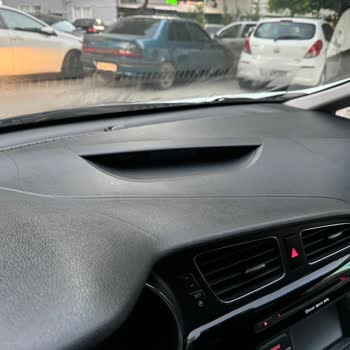 2012 Kia Ceed Torpido Çatlağı Sorunu