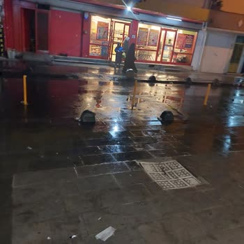 İBB - İstanbul Büyükşehir Belediyesi Kamuya Açık Alan İşgali