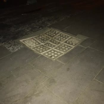 İBB - İstanbul Büyükşehir Belediyesi Kamuya Açık Alan İşgali