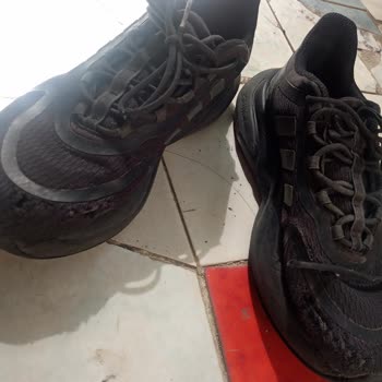 adidas Spor Ayakkabı Kalitesi Ve Müşteri Hizmetleri Sorunları