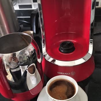 Korkmaz Kahvekolik Aldım Acı Ve Köpüksüz Yapıyor