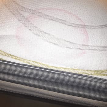 Вернель портит цвет белья и не смягчает его