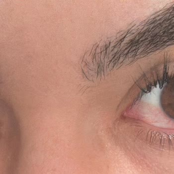 Emilia Konya İpek Kirpik Gözlerimde Kızarma Yaptı. İlgi Alaka Sıfır!