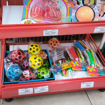 Tedi Farklı Ürün Etiketiyle Ürün Satıyor