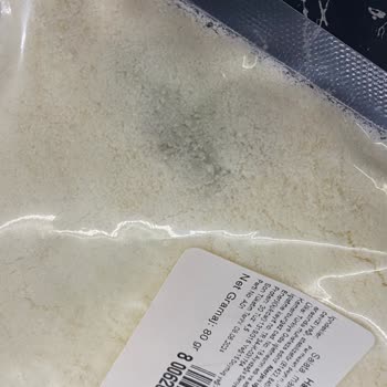 Kayseri Migros Sanal Market Küflü Parmesan, Ekşi Yoğurt Getirdi.