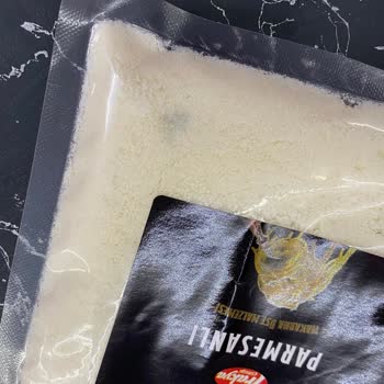 Kayseri Migros Sanal Market Küflü Parmesan, Ekşi Yoğurt Getirdi.