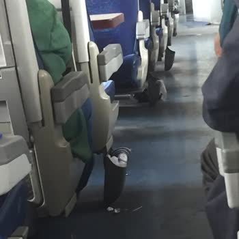TCDD Trenin İçi Çok Kirli Olması Ve Temizlik Yapılmaması