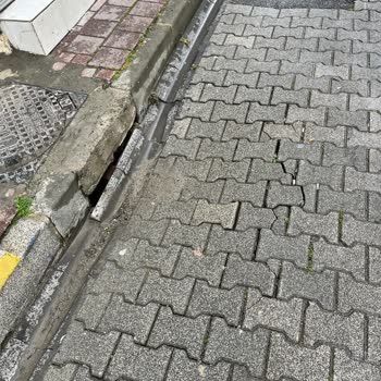 Fatih Belediyesi Mahalledeki Çökükler Ve Su Sızıntılarına Dikkat!