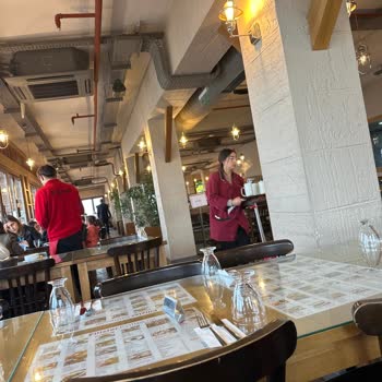 Filizler Köftecisi İşletme Müdürünün Kabalığı