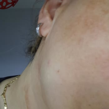 Slimfit Estetik Bayraklı Karşıyaka Personelin Tavrı Ve Üslubu Saygısızca