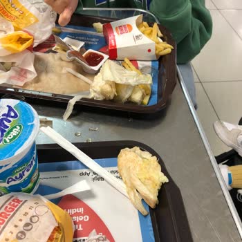 Burger King Bahçelievler AVM'de Beklentileri Karşılamayan Menü Deneyimi
