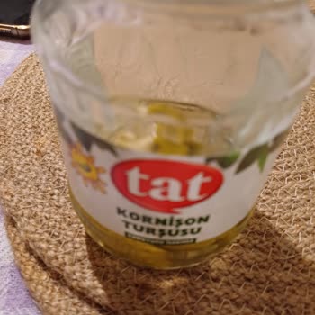 Tat Gıda Tat Marka Kornişon Turşunun İçinden Plastik Parça Çıktı.
