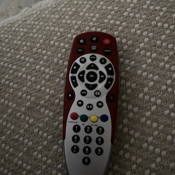 Digiturk Arızalı Kumandamı Ücretli Değişirim Diyor