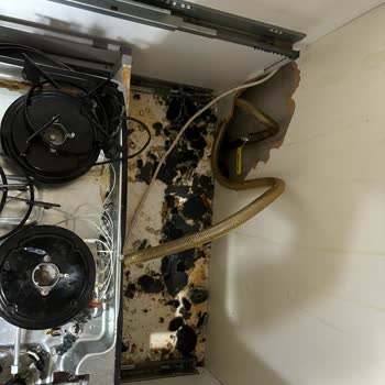 Kumtel Marka Üzeri Cam Ocağımın Yemek Pişerken Patlaması.