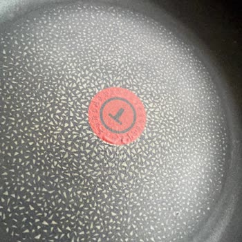 Tefal Titanium Tavada Kabarcıklar: Beklentilerin Altında