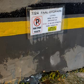 Üsküdar File Market Otoparkında Aracım Kaldı, Yardım Edilmedi!