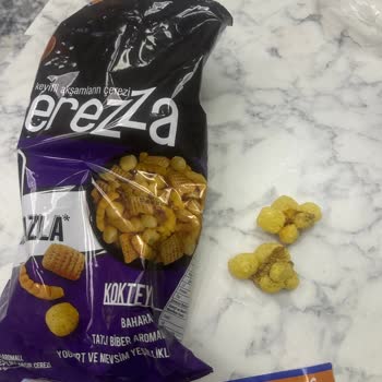 Çerezza Kokteyl Cips Bayat Ve Kötü Kokuyor