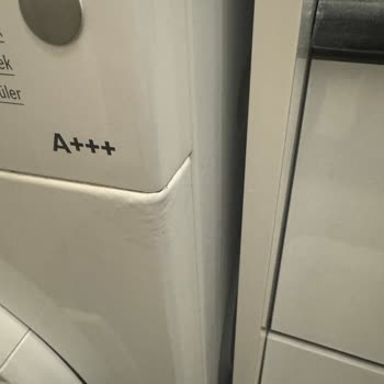 Bosch Çamaşır Makinesi Ön Sacında Kabarma Ve Paslanma