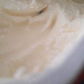 İçim Süt ve Süt Ürünleri Labne Peynir Böcek Çıktı