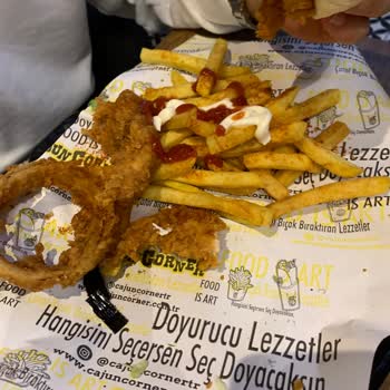 Cajun Corner Başakşehir Mavera'da Buz Gibi Menüler!