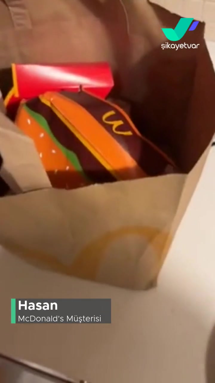 Dünyadaki En Kötü McDonald's videonun kapak resmi