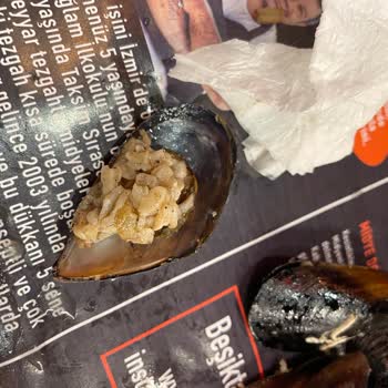 Midyeci Ahmet Beylikdüzü'nde Pahalı Ve Hayal Kırıklığı Yaratan Midye Deneyimi