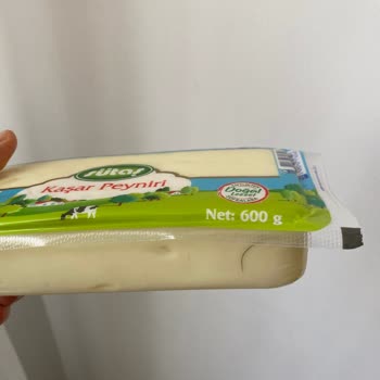 Sütaş Kaşar Peynirinde Kıl Var