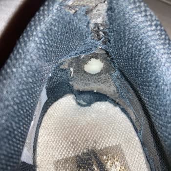 Sneaks Up Akasya Çöp Olan Ayakkabının Garanti Talebine Olumsuz Verdi