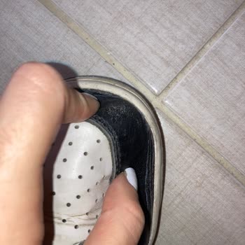 Sneaks Up Akasya Çöp Olan Ayakkabının Garanti Talebine Olumsuz Verdi