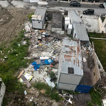 Beylikdüzü Belediyesi Beylikdüzü Çevre Koruma Ve Zabıta Müdürlüğünüzce Çözüm Bekliyoruz!