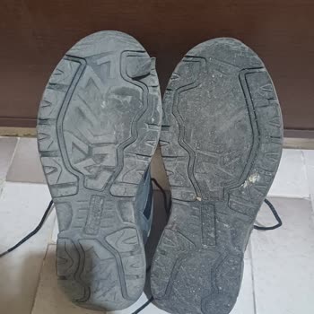 Skechers Kısa Sürede Tabanı Erimiş Ayakkabı Sorunu