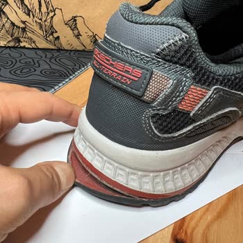 Skechers Spor Ayakkabı Üretim Hatasını Kabul Etmiyor