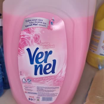 Vernel Çamaşırları Pembe Yapıyor